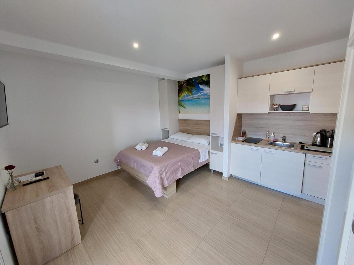 Apartmani Tropical Vodice Exterior foto